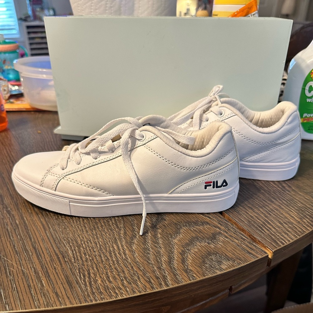 FILA Women’s Amalfi White Sneakers Low Top Lace Up Shoes 5SC60352-125 Size 6